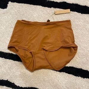 NWT! Skims Boyshort